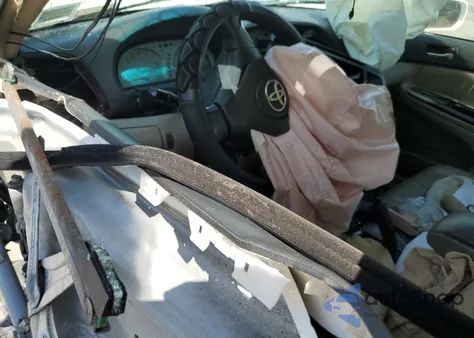 2002 Toyota Camry Le from USA, damaged, VIN JTDBF30K520020886